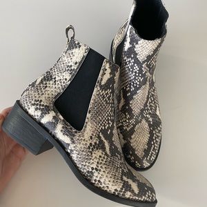 Steve Madden snake skin ankle booties
